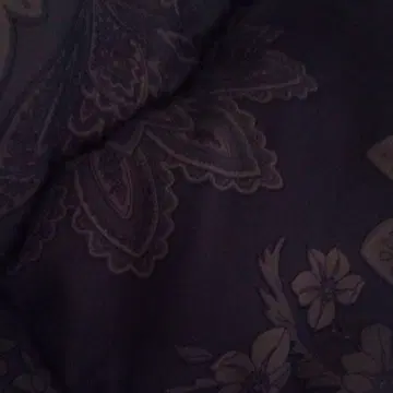 보라색 꽃무늬 페이즐리 코몬