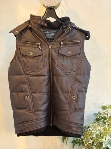 후드 부착 베스트 합성 피혁 다크 브라운