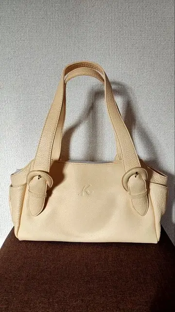 키타무라 베이지 가죽 핸드백