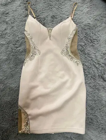 AR 샴페인 베이지 타이트 드레스 M 사이즈