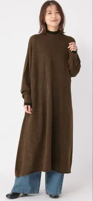 studio CLIP 7 게이지 배색 하이넥 원피스