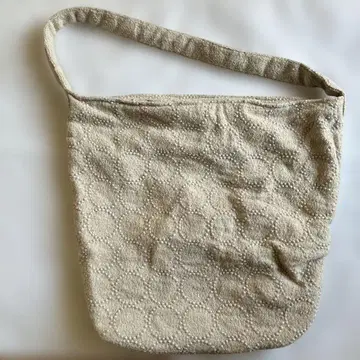 미나 페르호넨 숄더백 대 탬버린 라이트 베이지