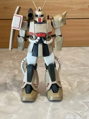 MG 자쿠 캐논 완성품