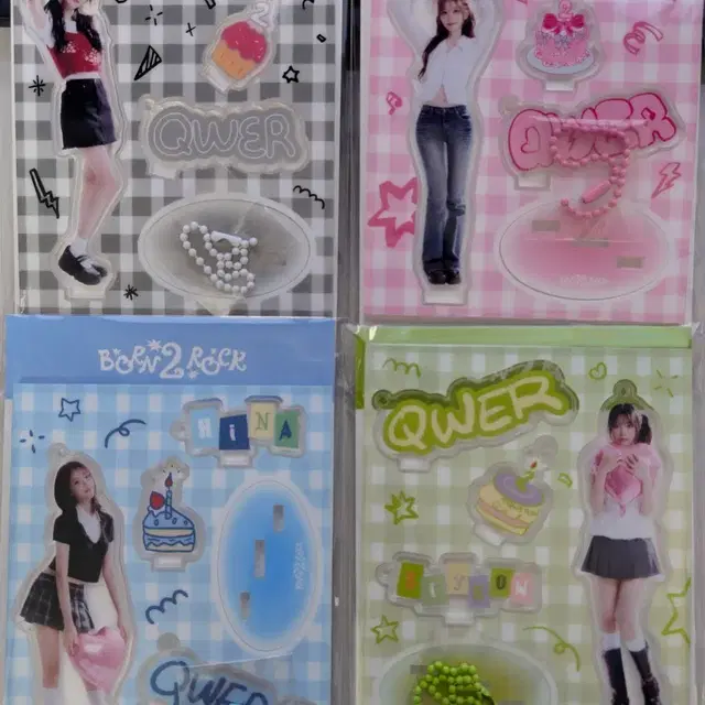 QWER 2주년 아크릴스탠드