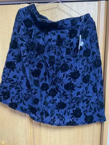 플레어 스커트 네이비 3L 꽃무늬