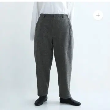 플라토 테이퍼드 팬츠 미사용 새상품