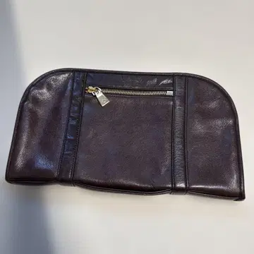 다크 브라운 가죽 클러치백