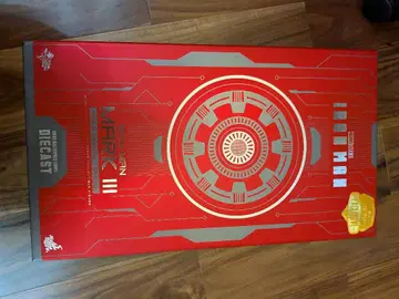 핫토이즈 아이언맨 마크3 (레드&실버 크롬 컬러)