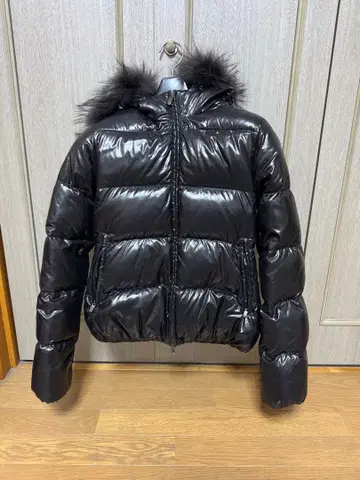 DUVETICA 다운 자켓 사이즈 38 블랙