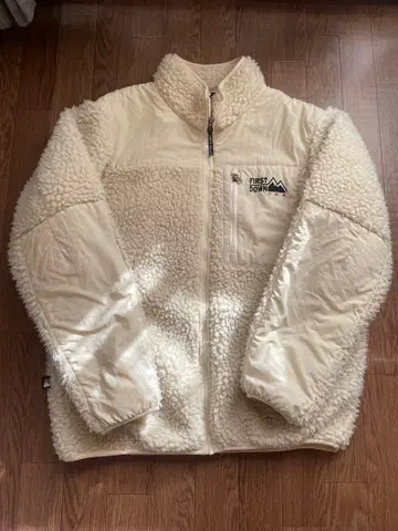 FIRST DOWN 플리스 자켓 화이트