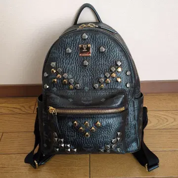 MCM 스터드 장식 블랙 백팩