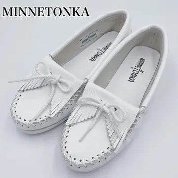 MINNETONKA 미네통카 모카신 화이트 리본 프린지 6