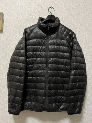 유니클로 울트라 라이트 다운 /L 다크 브라운 다운 90% 지퍼 브라운