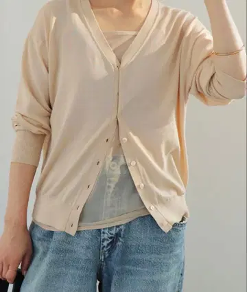 plage 플라주 PLAIN V넥 가디건 베이지