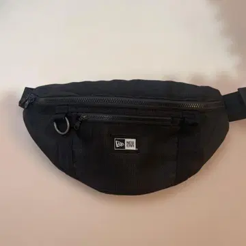NEW ERA 블랙 숄더백