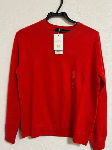 유니클로 가을/겨울 신상 캐시미어 크루넥 스웨터