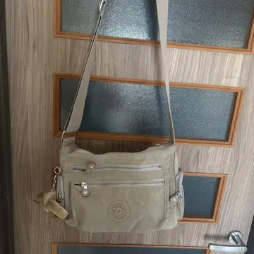 Kipling 베이지 숄더백