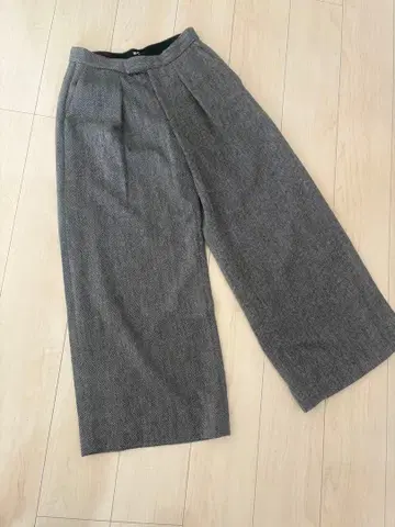 유니클로C 트위드 턱 와이드 팬츠 61