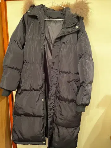 퍼 달린 롱 다운 자켓 블랙