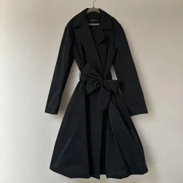 스트로베리 필드 일본제 블랙 허리 리본 트렌치코트