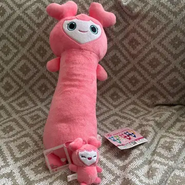 GIGO 한정판 TWICE LOVELYS 참 포함 마스코트 모모