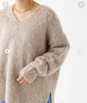 택 포함 새상품 루즈비프 Sophie 니트 샤기 폼V 니트