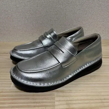 1회 착용 돌체 실버 25cm 로퍼