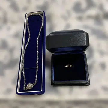 유품 정리 인공 다이아몬드 목걸이 루비 반지