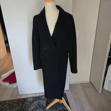 블랙 더블 브레스트 체스터 코트