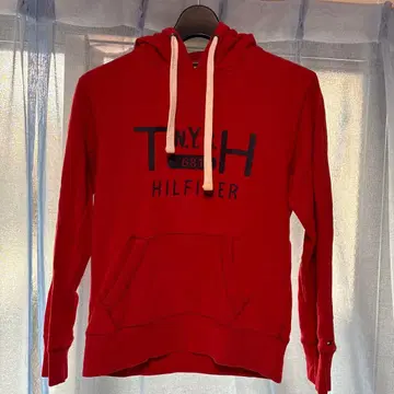 Tommy Hilfiger 레드 후드 부착 후드티