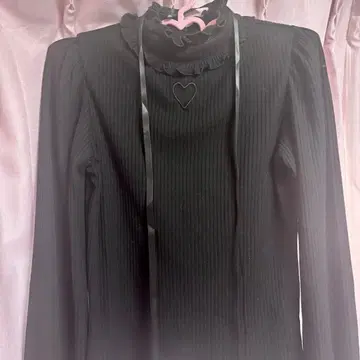 MARS 원톤 하트 컷아웃 골지 상의