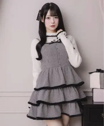 pium 퍼 포함 티어드 오버롤 스커트