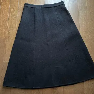 콩트와르 데코토니에 플레어 스커트