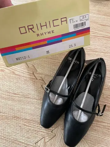 미사용 새상품 ORIHICA RHYME 블랙 하이힐 23.5 블랙