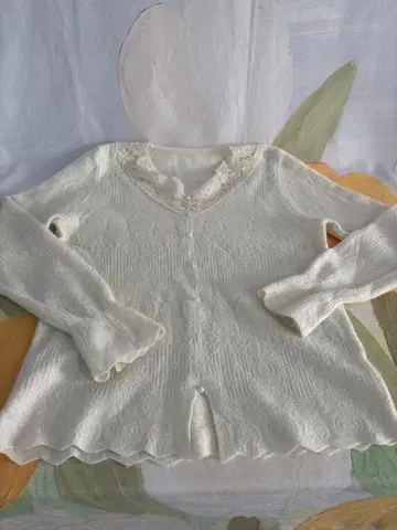 아이보리 니트 가디건 레이스 옷깃