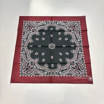 NOS 80s 투톤 페이즐리 반다나 블랙 x 빨간색 USA제