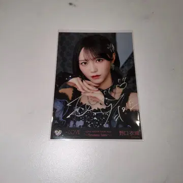 노구치 이오리 투어 블랙 의상 요리 브로마이드 친필