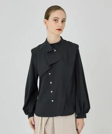 유나이티드 도쿄 상의 블라우스 블랙 긴팔