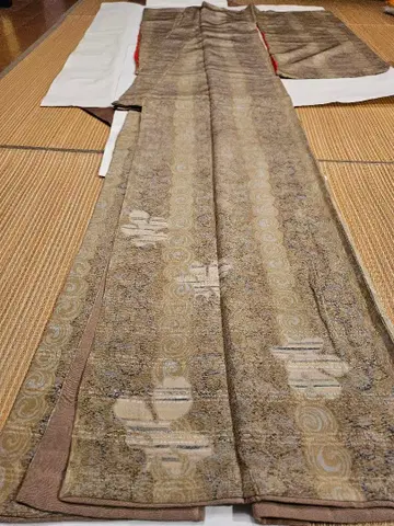 앤티크 기모노 소용돌이와 잎사귀 츠케사게 모던