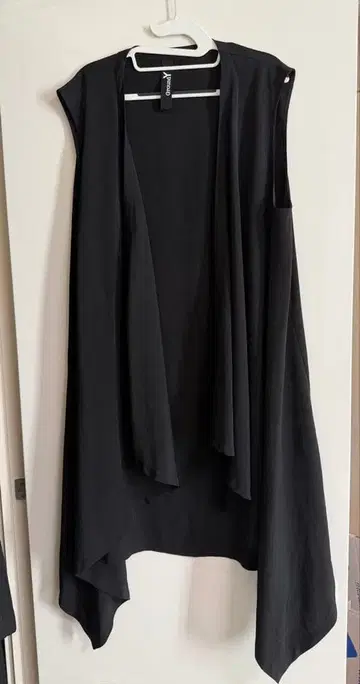 GroundY 롱 베스트 블랙 3회 정도 착용