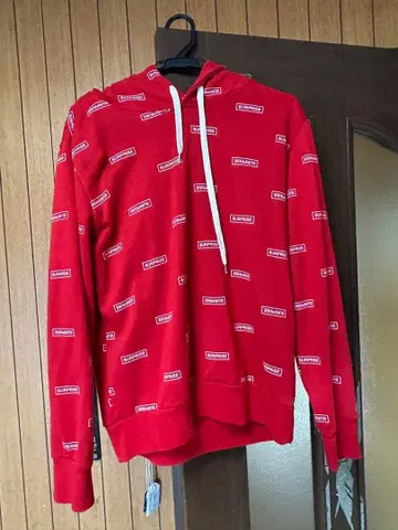 로고 프린트 후드 부착 후드티 레드