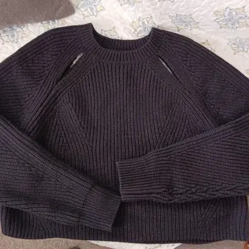 골지 숄더 홀 니트