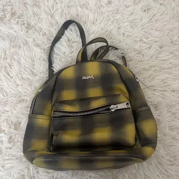 체크 무늬 백팩 백팩