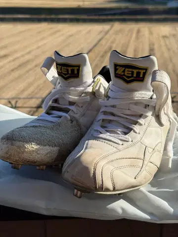 [ 새상품급 ] ZETT 화이트 스파이크