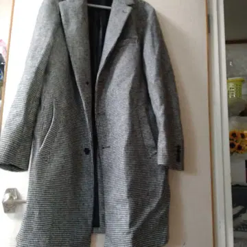 GU 그레이 계열 체크 무늬 체스터 코트