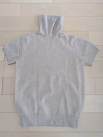 [ 미사용 새상품 ] MACPHEE 맥피 터틀 니트 반팔 베이지