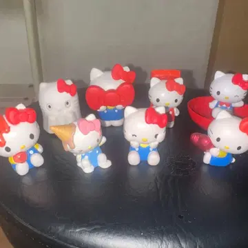 헬로키티 가챠가챠 세트