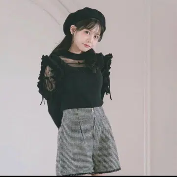 meltie 멜티 반짝반짝 숄더 프릴 니트