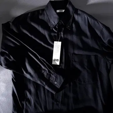 미사용 새상품 유니클로 U 블랙 긴팔 드레이프 셔츠 M 2024AW