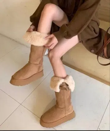 베이지 퍼(fur) 통굽 숏부츠